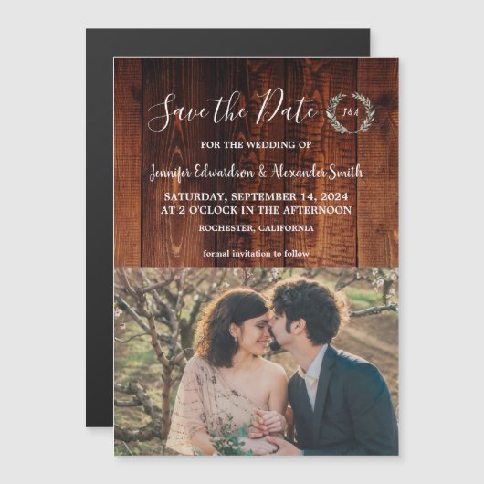 Rustikales Foto aus Monogramm Stallholz Save the D Magneteinladung (Vorne/Hinten)