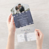 Rustikales Foto blaue Holzklingellichter uAwg Hoch All In One Einladung (Abreißen)