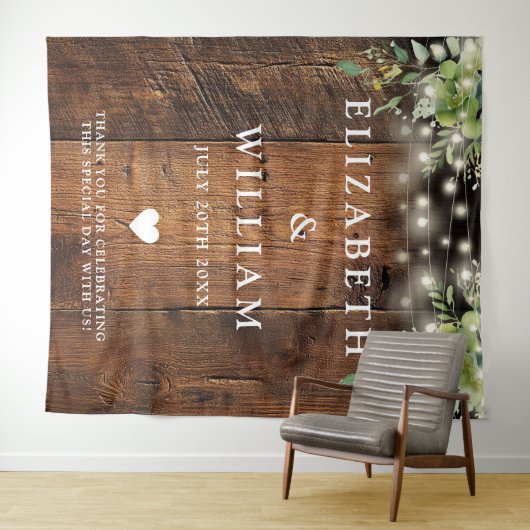 Rustikales Foto mit Holzstring Lights Grüne Hinter Wandteppich (Beispiel (Horizontal))