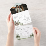 Rustikales Foto Wasserfarbenwald Zielhochzeit All In One Einladung<br><div class="desc">Diese elegante Hochzeit in Urlaubsort besticht durch eine romantische Aquarelllandschaft mit Bergen,  Kiefern und grünen Wäldern,  die sich perfekt für Ihre Traumhochzeit auf den Bergen eignet. Zudem bietet sie einen faszinierenden Schriftart mit Kalligraphie,  der Ihnen eine rustikale Atmosphäre verleiht.</div>