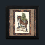 Rustikales Fox Stepping auf einem Baumstamm Erinnerungskiste<br><div class="desc">Dieser rustikale Ausdruck illustriert einen Fuchs vor einem Kiefernbaum. Die Farben sind in sanften Pastellfarben gehalten,  und das Bild hat traditionelle Motive im braunen Gama. Dieses Design wäre eine perfekte Ergänzung zu Ihrer Landhausdekoration.</div>