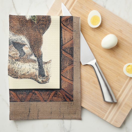 Rustikales Fox Stepping auf einem Baumstamm Handtuch (Viertel Falte)