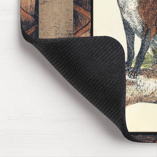 Rustikales Fox Stepping auf einem Baumstamm Mousepad (Ecke)