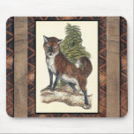 Rustikales Fox Stepping auf einem Baumstamm Mousepad<br><div class="desc">Dieser rustikale Ausdruck illustriert einen Fuchs vor einem Kiefernbaum. Die Farben sind in sanften Pastellfarben gehalten,  und das Bild hat traditionelle Motive im braunen Gama. Dieses Design wäre eine perfekte Ergänzung zu Ihrer Landhausdekoration.</div>