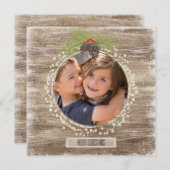 Rustikales frostiges Weihnachtskiefernzweig & Holz Feiertagskarte (Vorne/Hinten)