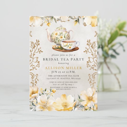 Rustikales Gelbblütentee Party Brautparty Einladung (Stehend Vorderseite)