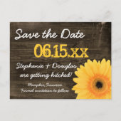Rustikales Gelbes Daisy Holz Save the Date Postkar Ankündigungspostkarte (Vorderseite)