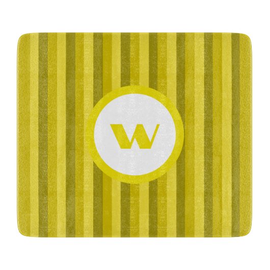 Rustikales Gelbes Monogramm und Streifen Schneidebrett (Vorderseite)