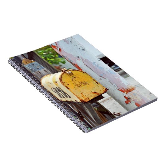 Rustikales Gelbes Postfach Notizblock (Rechte Seite)