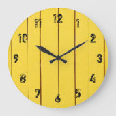 Rustikales Gelbholz-Planks große Uhr (Vorderseite)