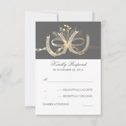 Rustikales Gilded Horseshoes Wedding RSVP Karte (Vorderseite)