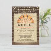 Rustikales "Gobble til you Wobble" Erntedank Dinne Einladung (Stehend Vorderseite)