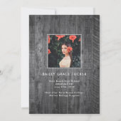 Rustikales Graduate Overlay Grau Wood Foto Abschlu Ankündigung (Rückseite)