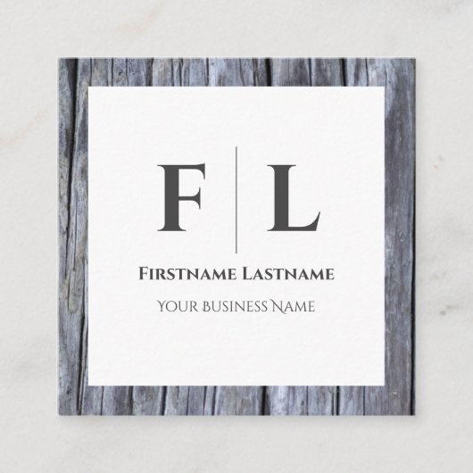 Rustikales graues Holzdesign mit Initialen Quadratische Visitenkarte (Vorderseite)