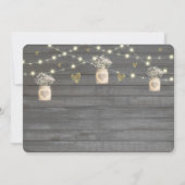 Rustikales graues Holzleuchten & Mason Jar Brautpa Einladung (Rückseite)