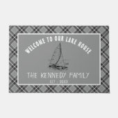 Rustikales Graues Kariertes Familienseehaus Willko Fußmatte (Vorderseite)