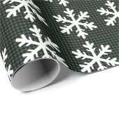 Rustikales Grün und Kariertes Schwarzes Schneefloc Geschenkpapier (Rolleneckpunkt)