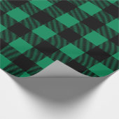 Rustikales Grün und Schwarzes Buffalo Karierte Wei Geschenkpapier (Ecke)