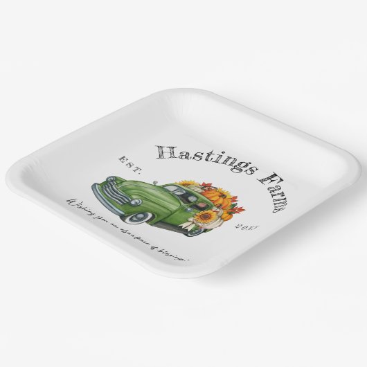 Rustikales Grüner LKW Erntedank Erntepapier Pappteller (Gewinkelt)