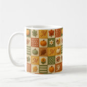 Rustikales Herbst-Patchwork-Kürbis-Monogramm Kaffeetasse (Links)