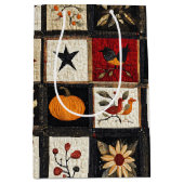 Rustikales Herbst-Quilmuster | Harvest Folk Motifs Mittlere Geschenktüte (Vorderseite)