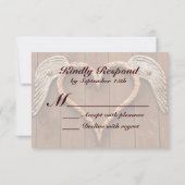 Rustikales Herz mit Wings Wood Wedding RSVP Karten (Rückseite)