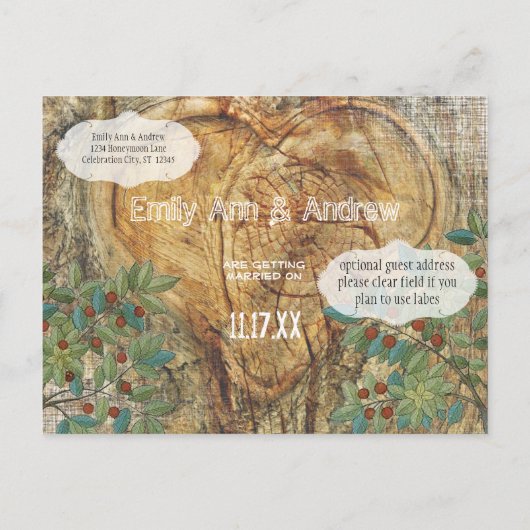 Rustikales Herz Save the Date in Tree Trunk Ankündigungspostkarte (Rückseite)