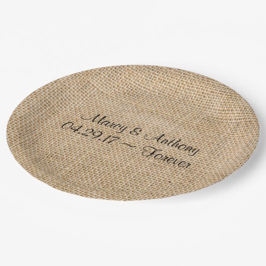 Rustikales Hochzeitburlap-Personalisierte Namen Da Pappteller (Schrägansicht)