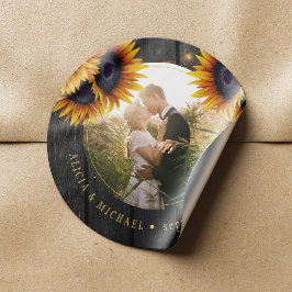 Rustikales HochzeitsFoto personalisierte Sonnenblu Runder Aufkleber