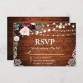 Rustikales Hochzeitsholz Burgund Blue Floral UAWG RSVP Karte (Vorne/Hinten)