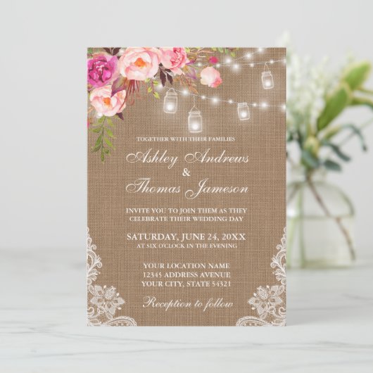 Rustikales Hochzeitspazierenlicht Jars Lace Pink F Einladung (Stehend Vorderseite)