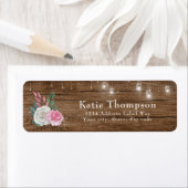 Rustikales Holz, Blumen- und Streichlichtadressen (Insitu)