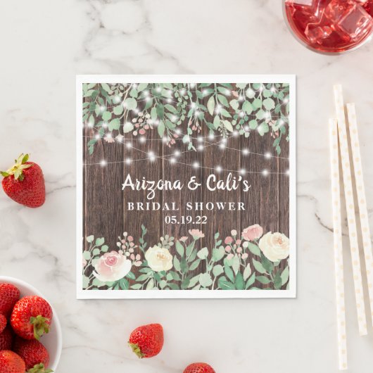 Rustikales Holz Blush Blues Lights Brautparty Serviette (Beispiel)