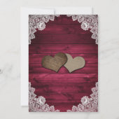 Rustikales Holz Burgundy Lace String Lights Hochze Einladung (Rückseite)