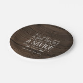 Rustikales Holz Christliche Weihnachtsverse Typogr Pappteller (Schrägansicht)