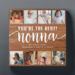 Rustikales Holz Custom Foto Sie sind die beste Non Fotoplatte<br><div class="desc">Eine moderne und schicke Collage-Plakette aus Foto,  die mit acht individuellen Fotos und einem kalligraphischen Schriftart aus "Nonna" aus rustikalem Holzfußboden als Geschenk für Ihre Nonna entworfen wurde. (Foto mit freundlicher Genehmigung von Unsplash. Bitte ersetzen Sie es mit Ihrem eigenen.)</div>