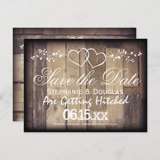 Rustikales Holz - Doppelherzen Save the Date Postk Ankündigungspostkarte (Vorne/Hinten)