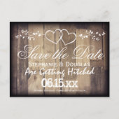 Rustikales Holz - Doppelherzen Save the Date Postk Ankündigungspostkarte (Vorderseite)