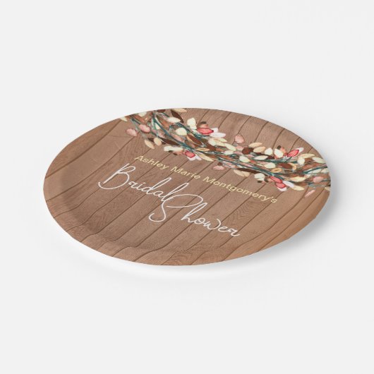 Rustikales Holz farbenfrohe Blätter Brautparty Pappteller (Schrägansicht)