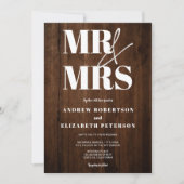 Rustikales Holz fett Mr. Mrs. script Foto Hochzeit Einladung (Vorderseite)
