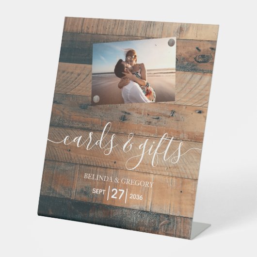 Rustikales Holz Foto Hochzeitskarten & Geschenke Sockelschild (Vorderseite)