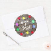 Rustikales Holz fröhlich und hell Weihnachtslicht Runder Aufkleber (Umschlag)