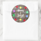 Rustikales Holz fröhlich und hell Weihnachtslicht Runder Aufkleber (Tasche)