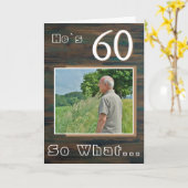 Rustikales Holz Funny 60. Geburtstag Foto Karte (Gelbe Blume)