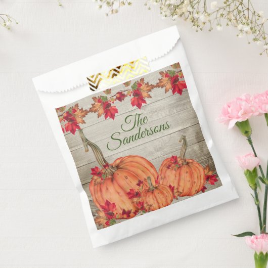 Rustikales Holz Herbst Orange Pumpkins Herbstlaub Geschenktütchen (Versiegelt)