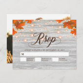 Rustikales Holz Herbstlaub String Lights Wedding R RSVP Karte (Vorne/Hinten)