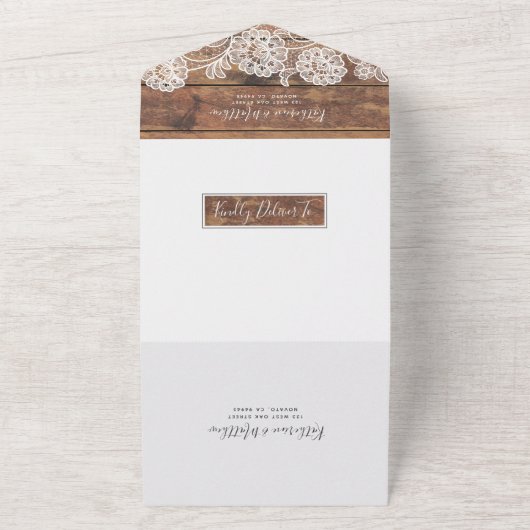 Rustikales Holz in einer Einladung (Außenbereich)