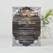 Rustikales Holz Lace Burlap Hearts Brautparty Einladung (Stehend Vorderseite)