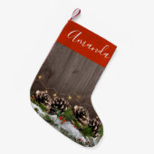 Rustikales Holz Land Pines Lights & Schnee Weihnac Kleiner Weihnachtsstrumpf (Vorderansicht (hängend))