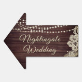 Rustikales Holz leuchtet Elfenbeinspitze Hochzeit  Gartenschild (Vorderseite)